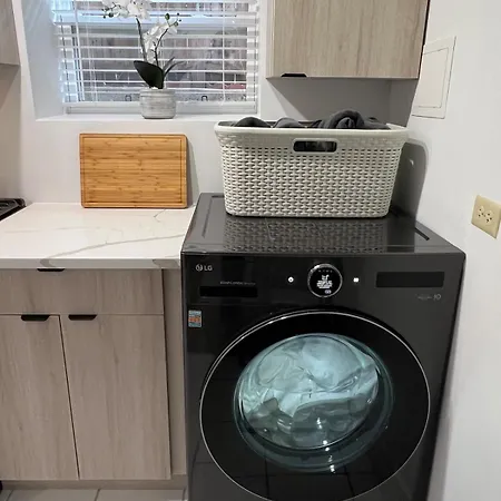 Apartment Private 2br 2ba Heart Of Boystown Walk To Wrigley *