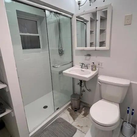 Apartment Private 2br 2ba Heart Of Boystown Walk To Wrigley Chicago