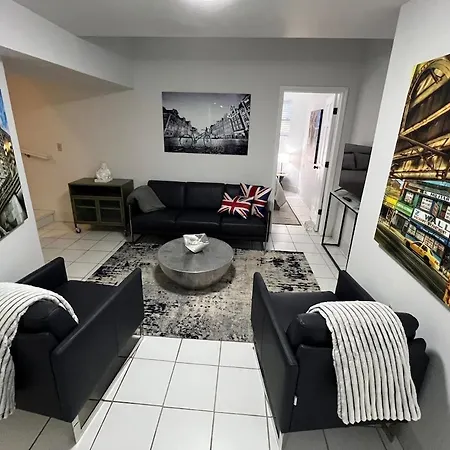 Private 2br 2ba Heart Of Boystown Walk To Wrigley Apartment