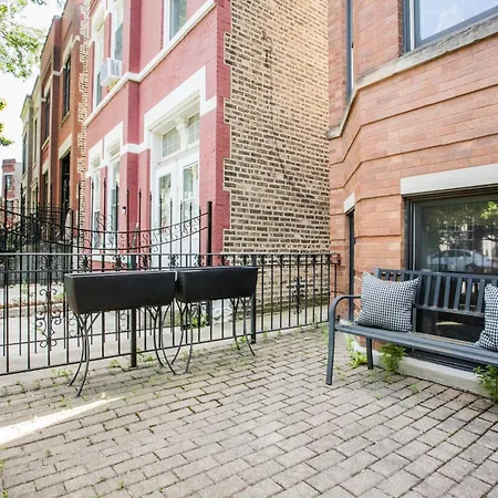Holiday home King Bed L Cta L United Center L Near Kasama L Patio *