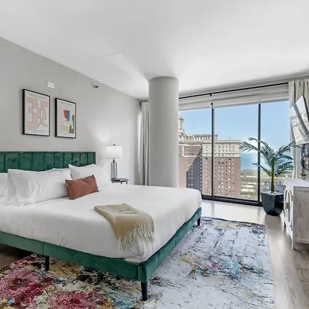 Downtown Penthouse 11parking Gym Pvt Patio *