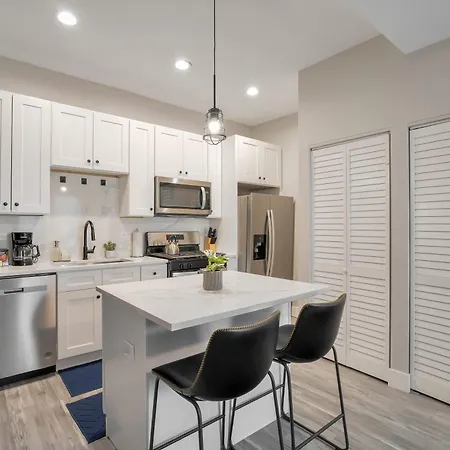 Comfortably Well-furnished 1br Unit In West Loop - Grand Rep * Chicago