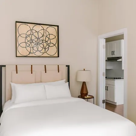 Apartment Livn Millennium Park Downtown Superior 2 Br *