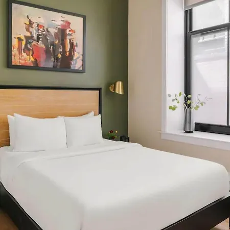 Livn Millennium Park Downtown Apartment