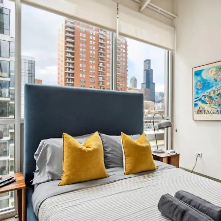 Apartment Downtown 3bd Penthouse Mich Views Gym #13 *