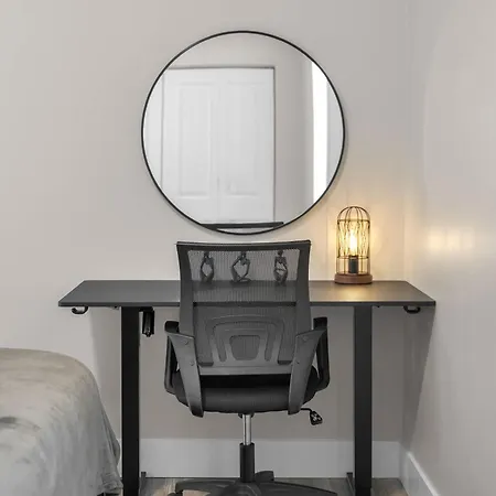 Apartment Comfortably Well-furnished 1br Unit In West Loop - Grand Rep Chicago