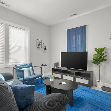 Comfortably Well-furnished 1br Unit In West Loop - Grand Rep