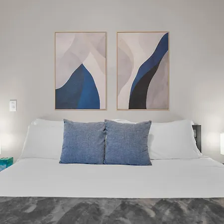Apartment Comfortably Well-furnished 1br Unit In West Loop - Grand Rep Chicago