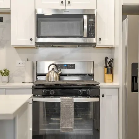 Comfortably Well-furnished 1br Unit In West Loop - Grand Rep * Chicago