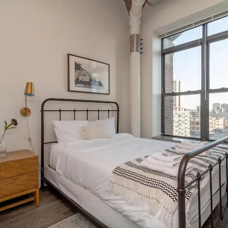 Apartment Convenient Cozy 2br Loft With Optional Parking For 8 Guests Near Mccormick Place, Soldier Field And Lakefront Trail Chicago