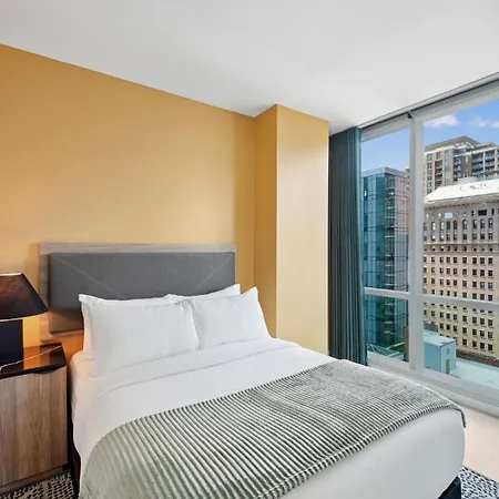 Sentral Michigan Avenue Hotel 3*