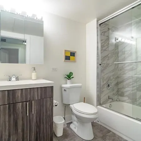 Mccormick Place Spacious 3br Family Heaven Sleeps 10 Guests With Optional Parking And Gym Access Near Downtown And Soldier Field Chicago