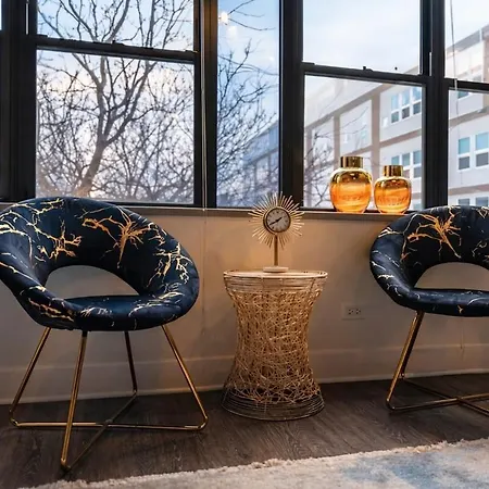 Mccormick Place Spacious 3br Family Heaven Sleeps 10 Guests With Optional Parking And Gym Access Near Downtown And Soldier Field