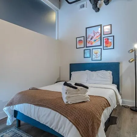 Apartment Mccormick Place Spacious 3br Family Heaven Sleeps 10 Guests With Optional Parking And Gym Access Near Downtown And Soldier Field