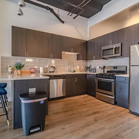 Mccormick Place Spacious 3br Family Heaven Sleeps 10 Guests With Optional Parking And Gym Access Near Downtown And Soldier Field * Chicago
