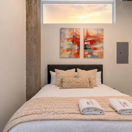 Mccormick Place Secret Oasis With Optional Parking For Up To 8 Guests Apartment Chicago