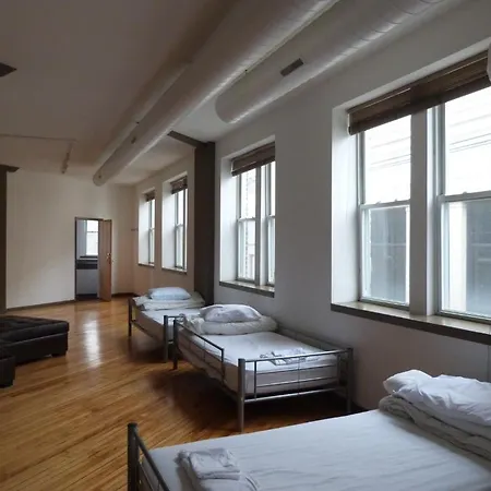 Hostel Ihsp Chicago Inn At Damen Cta *