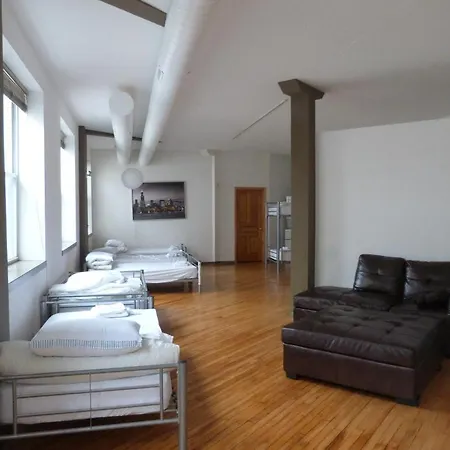 Hostel Ihsp Chicago Inn At Damen Cta *