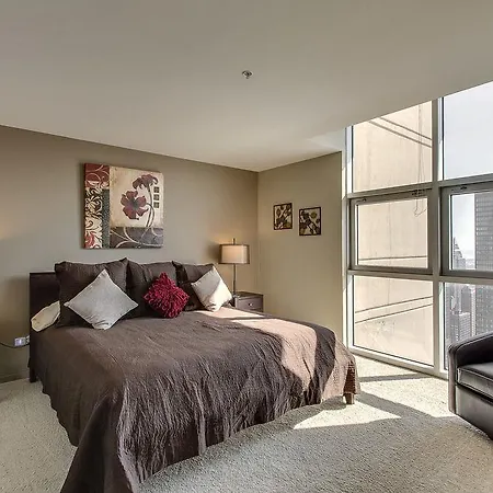 The Penthouse At Grand Plaza 4* Chicago