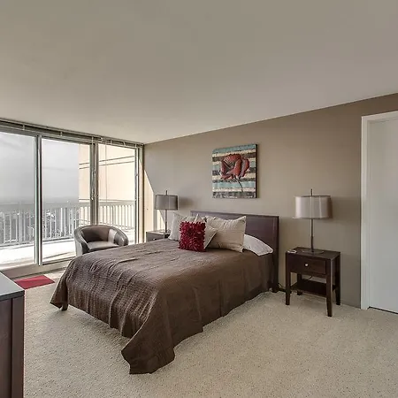 The Penthouse At Grand Plaza 4*
