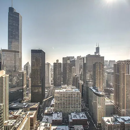 The Penthouse At Grand Plaza Aparthotel Chicago