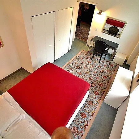 The Collection Millennium Park Hotel 3*