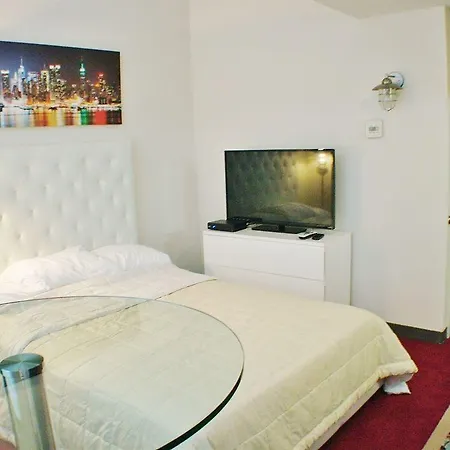 The Collection Millennium Park Hotel 3*