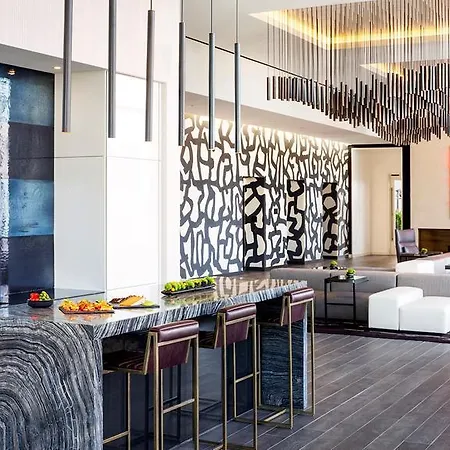 Global Luxury In Downtown