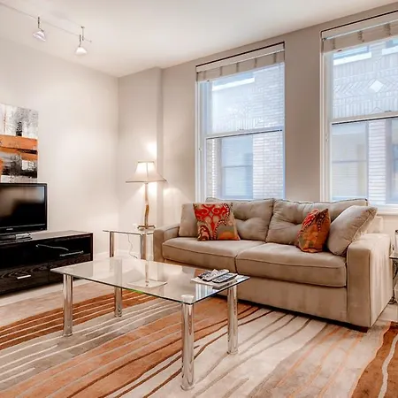 Global Luxury In Downtown Chicago