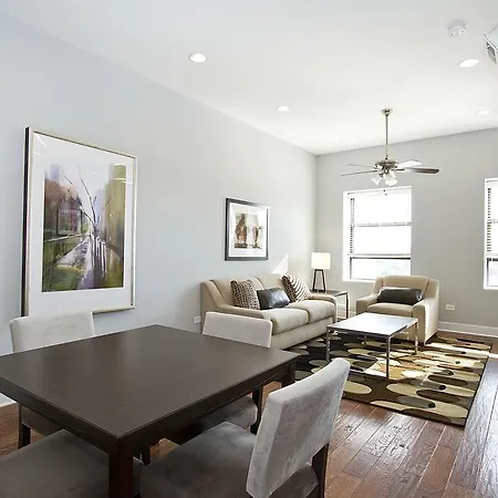 Two-bedroom On N Milwaukee Avenue Apt 4f