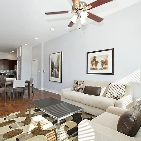 Apartment Two-bedroom On N Milwaukee Avenue Apt 4f *