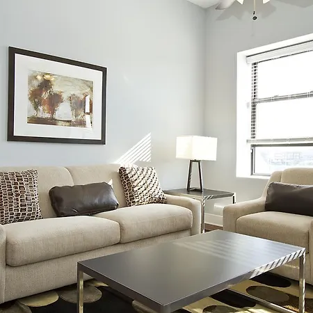 Apartment Two-bedroom On N Milwaukee Avenue Apt 4f Chicago