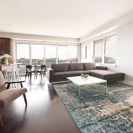 Two-bedroom On W Randolph Street Apt 6a