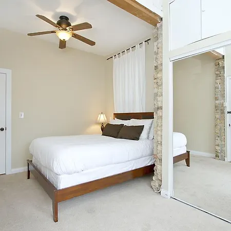 Three-bedroom On N Seminary Avenue Apt 2 Chicago
