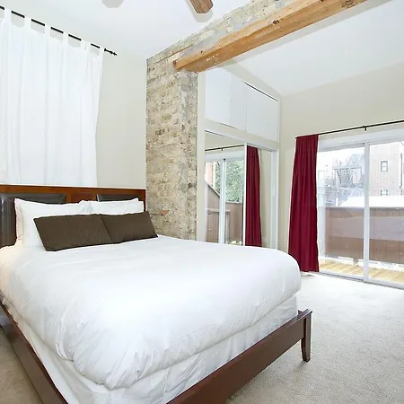Three-bedroom On N Seminary Avenue Apt 2 *