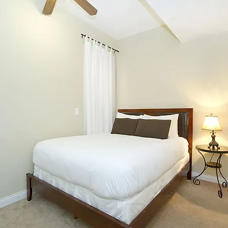 Three-bedroom On N Seminary Avenue Apt 2 Chicago