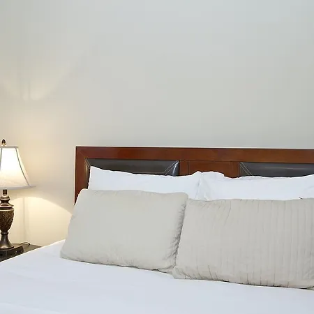 Apartment Three-bedroom On N Seminary Avenue Apt 2 Chicago