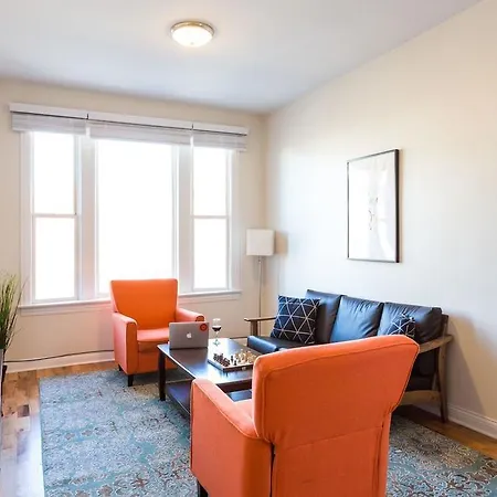 Apartment Three-bedroom On W Division Street Apt 3f Chicago