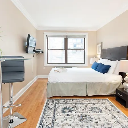 Apartment Studio On E Bellevue Place Apt 2c Chicago