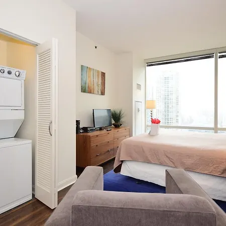Apartment Modern River View Chicago