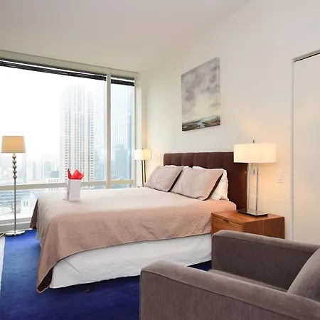 Modern River View * Chicago