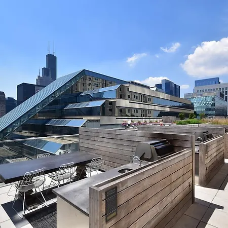 Modern River View * Chicago