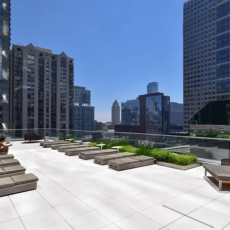 Apartment Modern River View Chicago