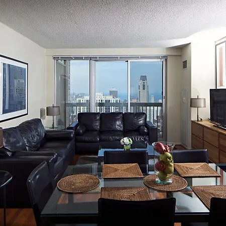 The Penthouse At Grand Plaza Aparthotel Chicago