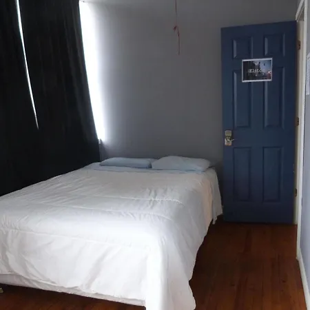 Ihsp Chicago Inn At Damen Cta *