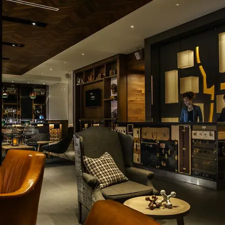 The Collection Magnificent Mile 4*