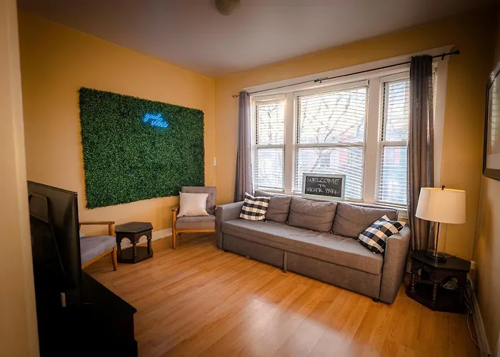 4 Bdrm In Heart Of Wicker Park