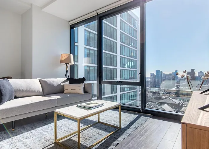 S Loop Studio W Pool Gym Nr Grant Park Chi-347