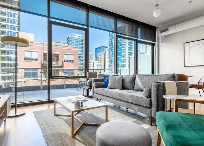 River N 3Br W Gym Rooftop Nr L Park Chi-324