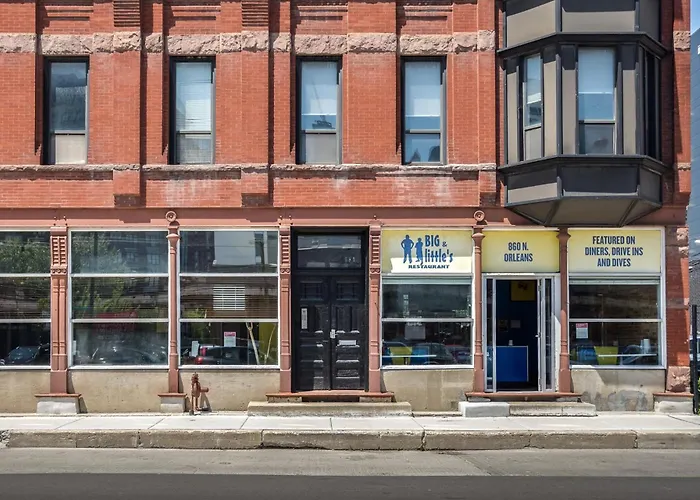 Beautifully Remodeled Flat Downtown #3N